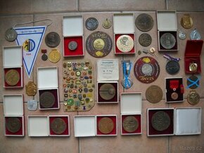 Plakety, odznaky , medaile
