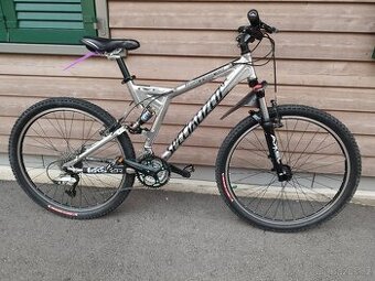 Horské kolo Specialized Stumpjumper M4 stříbrná