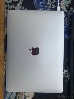Prodám MacBook Air M1 (2020)