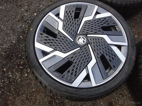 Alu kola Škoda Karoq 225/40/19 zimní NOVÉ