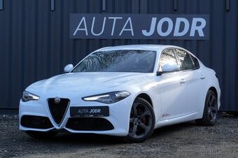 Alfa Romeo Giulia 2.0T 206 kW Veloce Q4, ČR, Kamera, Keyless