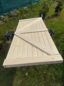 Kvalitni palubkove dvere s mineralni vatou 90x200 s kovanim