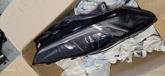 Pravý přední světlomet Jaguar XE full led matrix