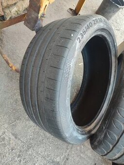 Letní pneu 235 40 r18