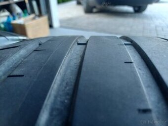 255/35/18 Falken letni 5mm