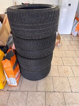 275/40/20+315/35/20 Nokian- zimní pneu 4ks