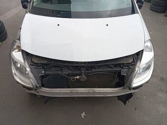 Renault clio 3  05-09 Kapota bila