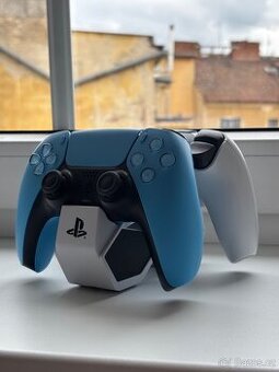 Nabíjecí stanice pro ovladače PlayStation 5