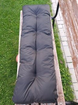 Podsedák na paletový nábytek