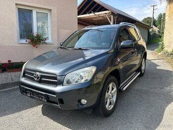 Toyota Rav4 2,2 D-4D