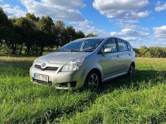 Toyota Corolla Verso, 2.2 D-4D, r.v.2007, 7 míst, tažné