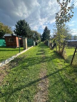 Pronájem zahrady Slovany - 1