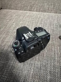 Canon EOS 80D