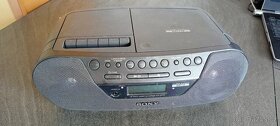 Reproduktory/rádio Sony na kazety a CD