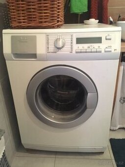 7 kg A++ 1200 otáček luxus pračka AEG