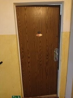 Vstupní dveře 80P zdarma Za Chlumem Bílina