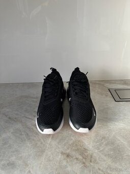 Nike Air vel 43 nové