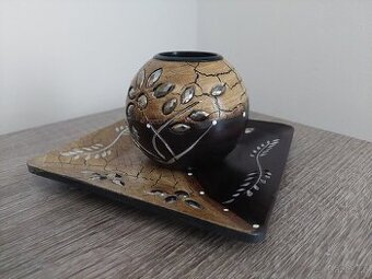 Dřevěný svícen na čajovou svíčku