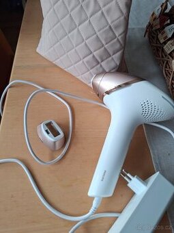 Philips Lumea IPL 9900