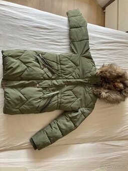 Dívčí zimní bunda F&F 8-9 let