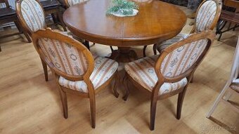 Jídelní stůl rozkládací se židlemi