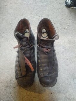 Staré lyžařské boty