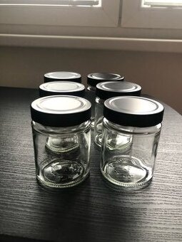 6 skleniček s víčkem