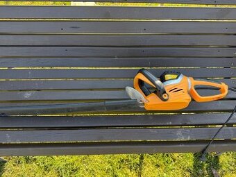 nůžky na živý plot Riwall PRO 5561 RH