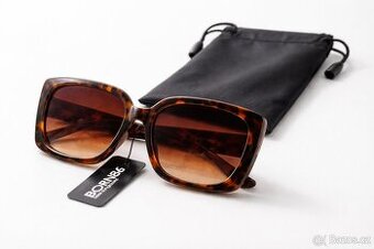 Brýle, které ti dovolí schovat se před sluncem