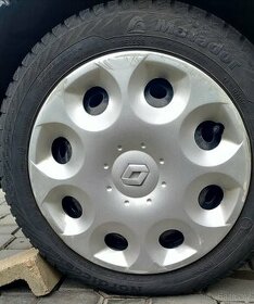 KOUPÍM tyto poklice. Renault