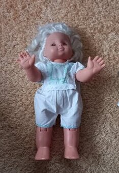 Retro panenka Karolínka