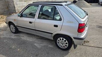 Škoda Felicia polocabrio blue sky