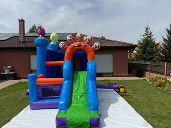 Skákací hrad Plzeň – pronájem | Hradoland.cz