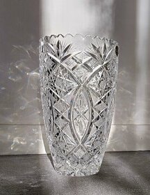 Broušená skleněná váza (český křišťál) 25 cm