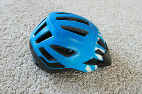 Parádní cyklistická helma Specialized