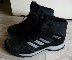 Zimní kotníčkové boty zn. Adidas Terrex vel. 38