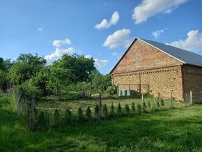 Stavební/komerční pozemek v Trávníku u Kroměříže