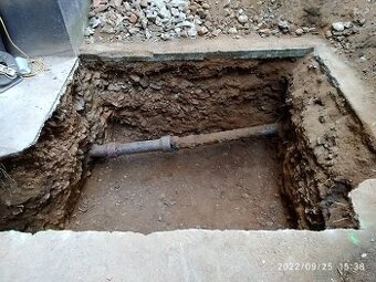 Ruční výkopové a bourací práce