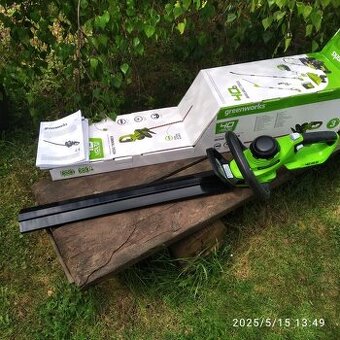 Aku nůžky na živý plot Greenworks - NOVÉ