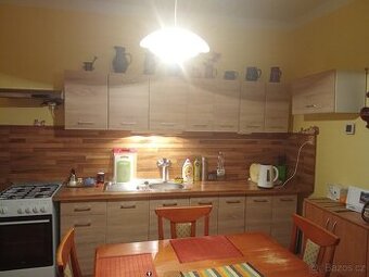 Prodám zánovní kompletní kuchyňskou linku