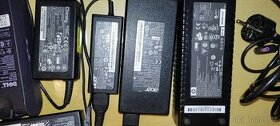 zánovní ,funkční nabíjecí adáptery k notebokum - 1