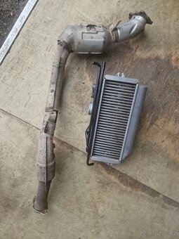 Subaru Impreza WRX - orig. intercooler + catalyzátor