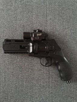 UMAREX  REVOLVER