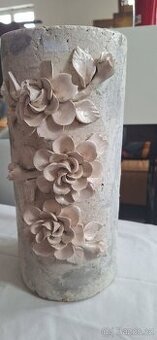 Váza s květy zn. PTMD