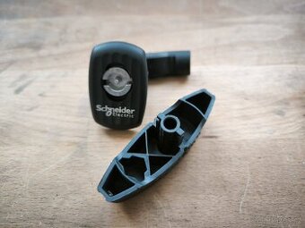 Kompletní zámek Schneider k rozvaděči 10 ks