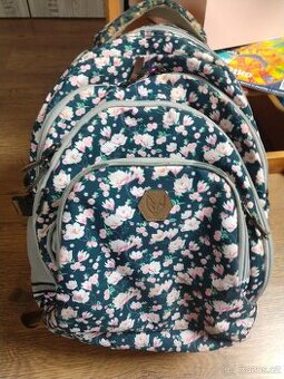 Dívčí školní batoh
