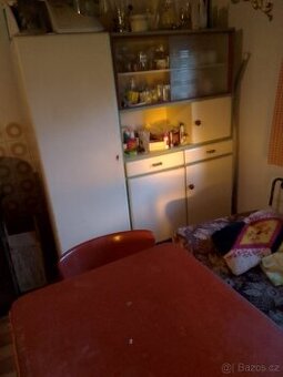 STAROŽITNÁ KUCHYN Z ROKU ASI 1950