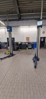 Dvousloupový zvedák Zippo Německo