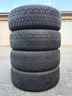 Zimni pneu 215/65/16 Nokian WR Suv4