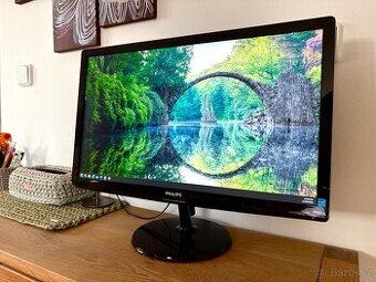 Monitor LG 23,6"s podsvícením LED 100% stav